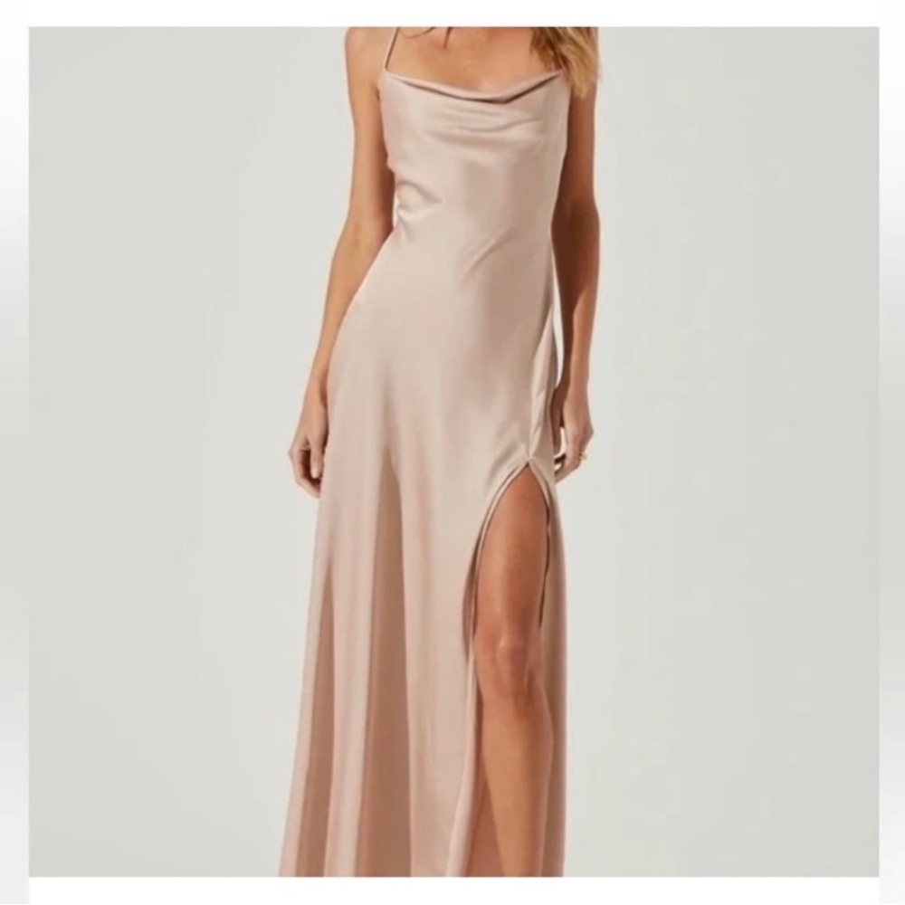 NWT ASTR dress in champagne